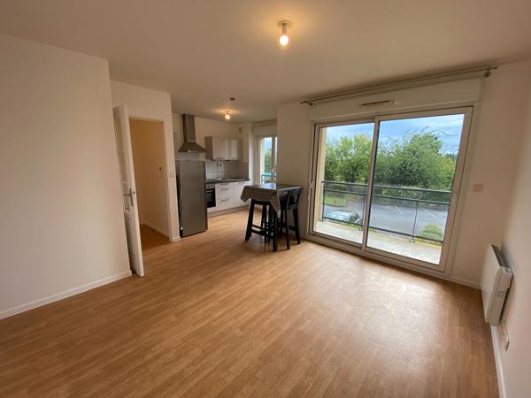 A LOUER - Appartement T2 meublé à SAINT MEEN LE GRAND