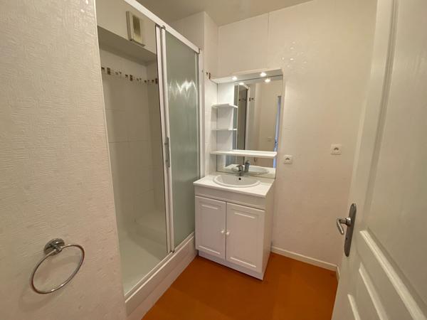 A LOUER - Appartement T2 meublé à SAINT MEEN LE GRAND