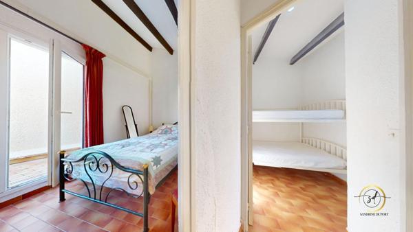 APPARTEMENT duplex , T3 Terrasse , place de parking à deux pas de la plage