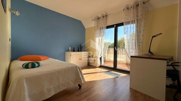 Luxury Properties - Maison d'Architecte à Vendre à Guyancourt - 7 pièces