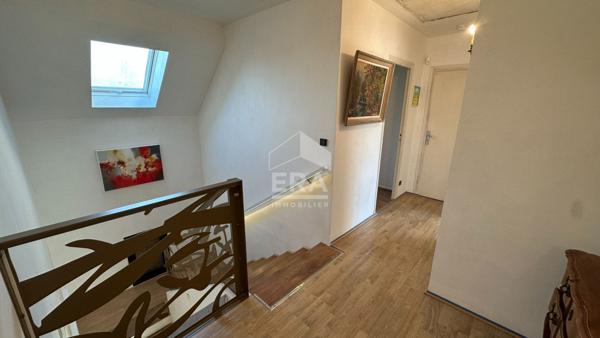 Luxury Properties - Maison d'Architecte à Vendre à Guyancourt - 7 pièces