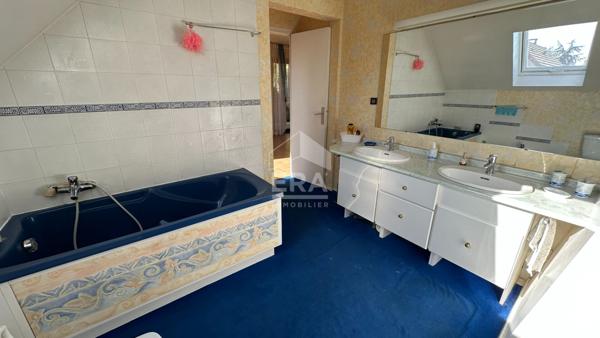 Luxury Properties - Maison d'Architecte à Vendre à Guyancourt - 7 pièces