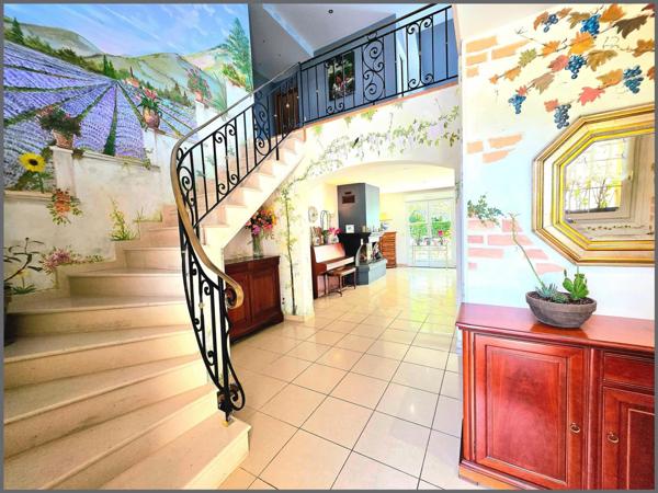 MAISON 306 M2 PISCINABLE 2312 M2 DE TERRAIN DIVISABLE