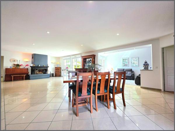 MAISON 306 M2 PISCINABLE 2312 M2 DE TERRAIN DIVISABLE