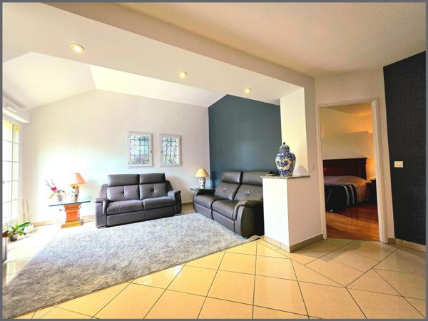 MAISON 306 M2 PISCINABLE 2312 M2 DE TERRAIN DIVISABLE