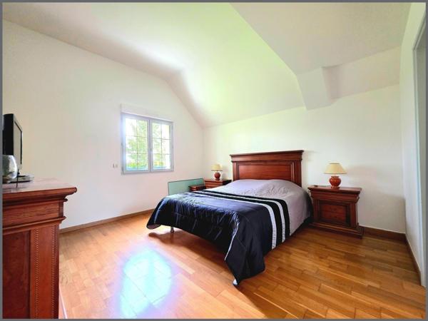 MAISON 306 M2 PISCINABLE 2312 M2 DE TERRAIN DIVISABLE