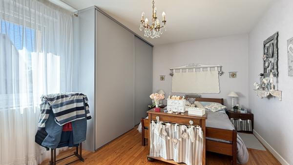 Saint-Sylvestre-Pragoulin (63310) Viager occupé Monsieur 79 ans et Madame 74 ans - Propriété avec maison principale et maison secondaire, dépend