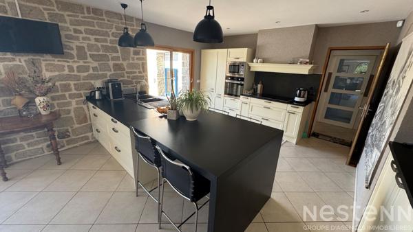 À vendre - CARNAC - Maison lumineuse avec vue dégagée et piscine