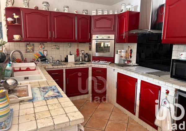 Maison 6 pièces de 127 m² à Aramon (30390)