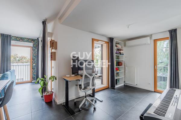 Appartement avec une terrasse et vue Fourvière dégagée- garage PMR + standard