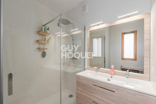 Appartement avec une terrasse et vue Fourvière dégagée- garage PMR + standard