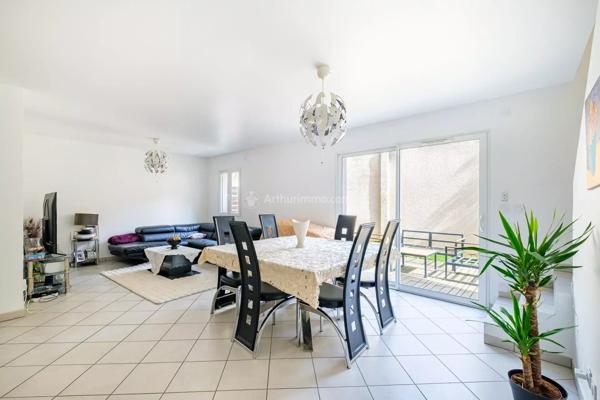 Vente                                                      Maison
                        
                     7 pièces                      140 m2                     à Villeurbanne