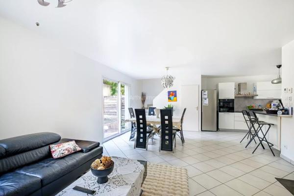 Vente                                                      Maison
                        
                     7 pièces                      140 m2                     à Villeurbanne