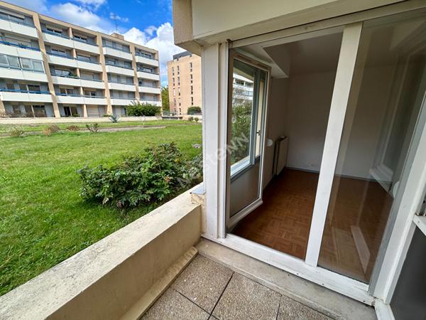 T1 BIs 27M² - RENNES MAIL MITTERRAND - TERRASSE