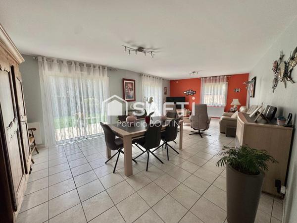 PLAIN PIED 4 CHAMBRES, DOUBLE GARAGE ET JARDIN A CHAURAY