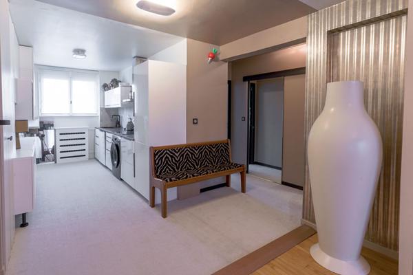 CHARMANT T3 rénové, dernier étage - balcon, cave et parking - RENNES Clémenceau