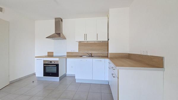 Superbe appartement 3 pièces à vendre à Châteauneuf-les-Martigues, dernier étage avec terrasse ensoleillée