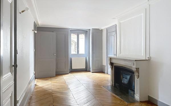 Appartement à vendre    2 pièces • 58 m2 Lyon 1
