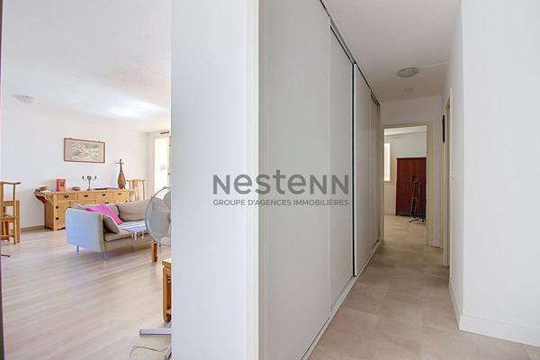 Vitrolles, grand T3/4 de 78 m² environ lumineux avec deux loggias, vue dégagée, cave et ascenseur