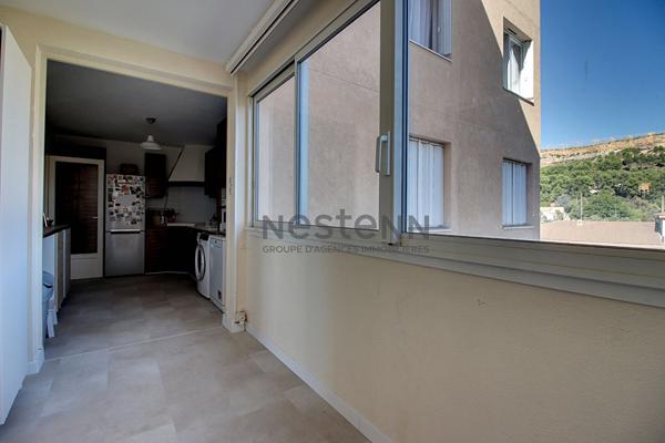 Vitrolles, grand T3/4 de 78 m² environ lumineux avec deux loggias, vue dégagée, cave et ascenseur