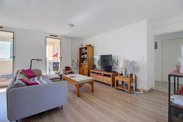 Vitrolles, grand T3/4 de 78 m² environ lumineux avec deux loggias, vue dégagée, cave et ascenseur