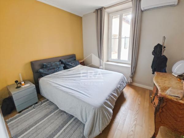 Appartement Salon De Provence 2 pièce(s) 68.85 m2