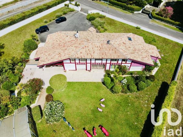 Maison à vendre 10 pièces 245 m² Saubion