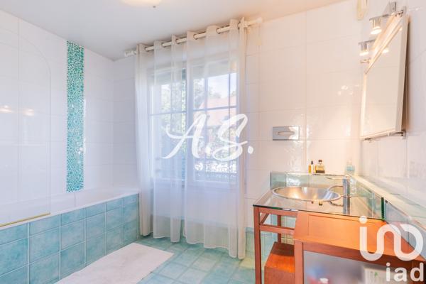 Maison à vendre 8 pièces 212 m² Verrières-le-Buisson