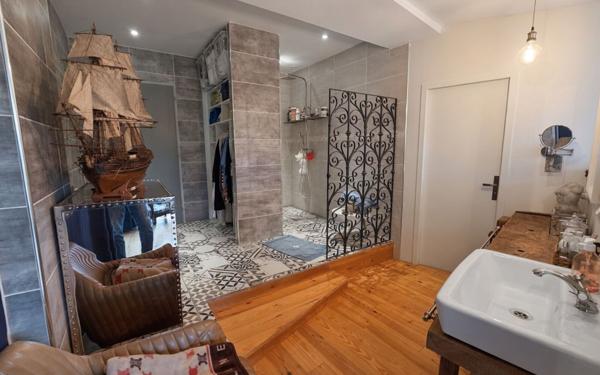 Appartement à vendre    4 pièces • 179,62 m2 Saint-Martin-de-Seignanx