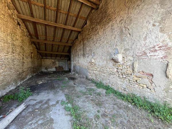 Grange à vendre 40 000 € Saint-Aubin-de-Blaye 200 m² DPE
