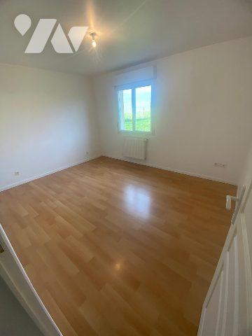 GUINES PAVILLON PLAIN-PIED 3 CHAMBRES JARDIN GARAGE