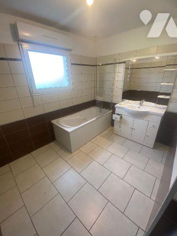 GUINES PAVILLON PLAIN-PIED 3 CHAMBRES JARDIN GARAGE