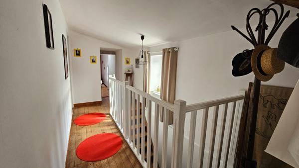 Maison en pierres, 4 chambres, au coeur du bourg des Sorinières avec dépendance 35 m2 - L'Agence Locale