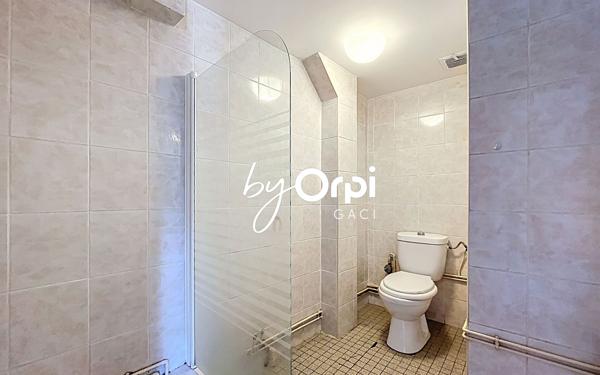 Appartement à vendre    2 pièces • 35,70 m2 Clermont-Ferrand