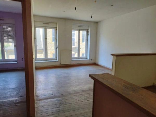 Vente                                                      Immeuble
                        
                     11 pièces                      277 m2                     à Sedan