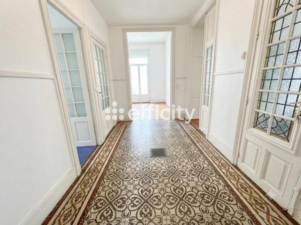 Appartement
         4 pièces
        - 101 m² Exclusivité 174 000 € *