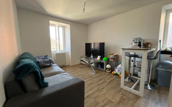 Immeuble à vendre    6 pièces • 128 m2 Carhaix-Plouguer