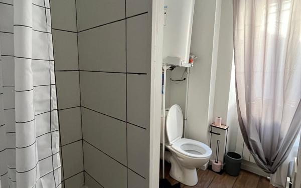 Immeuble à vendre    6 pièces • 128 m2 Carhaix-Plouguer