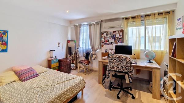 Appartement F3 Bis à vendre  3 pièces - 87,34 m2 ST LAURENT DU VAR - 06