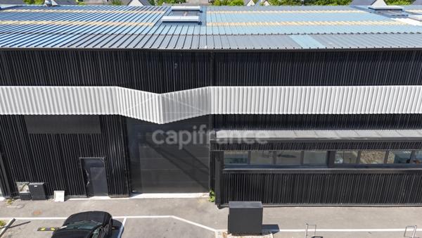 Local d’activité de 577 m² avec mezzanine et sous-sol Caen Nord Périphérique