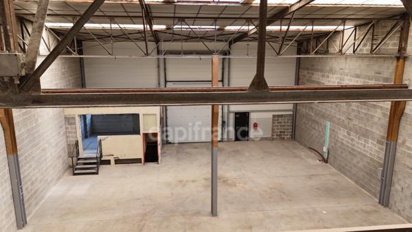 Local d’activité de 577 m² avec mezzanine et sous-sol Caen Nord Périphérique