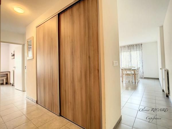 Dpt Hérault (34), à vendre JUVIGNAC Appartement T3 de 66,89 m2 dans résidence avec piscine