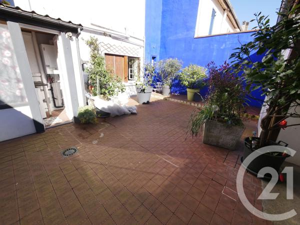 Immeuble à vendre  470 m 2   DAX  - 40