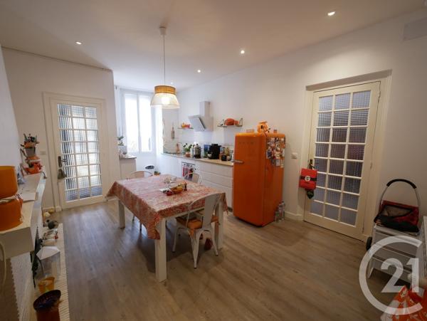 Immeuble à vendre  470 m 2   DAX  - 40