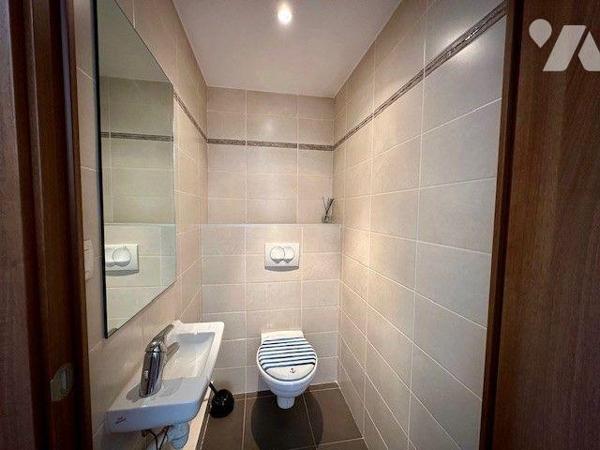 RARE A LA VENTE,
Superbe appartement triplex avec jardin et terrasse à Chambéry.

Dans un qu...