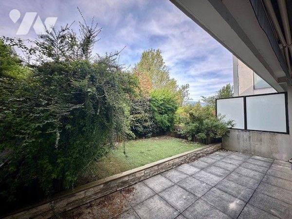 RARE A LA VENTE,
Superbe appartement triplex avec jardin et terrasse à Chambéry.

Dans un qu...