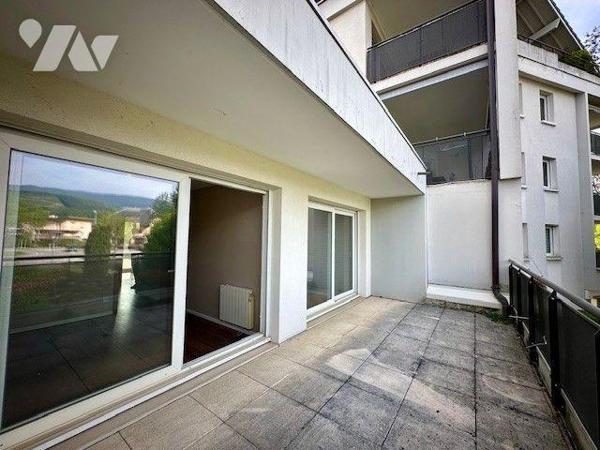 RARE A LA VENTE,
Superbe appartement triplex avec jardin et terrasse à Chambéry.

Dans un qu...
