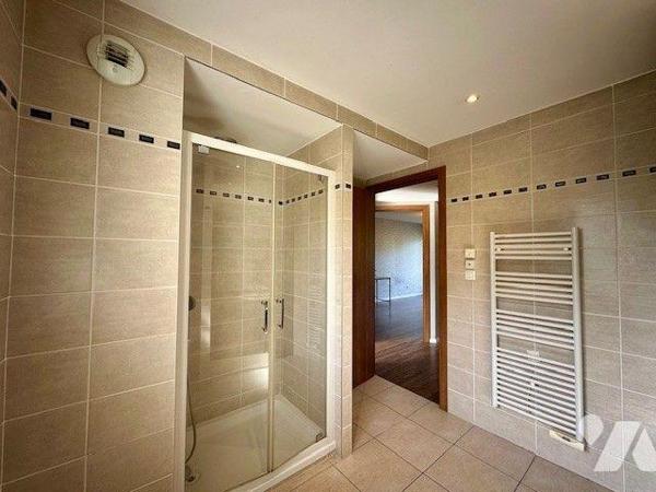 RARE A LA VENTE,
Superbe appartement triplex avec jardin et terrasse à Chambéry.

Dans un qu...