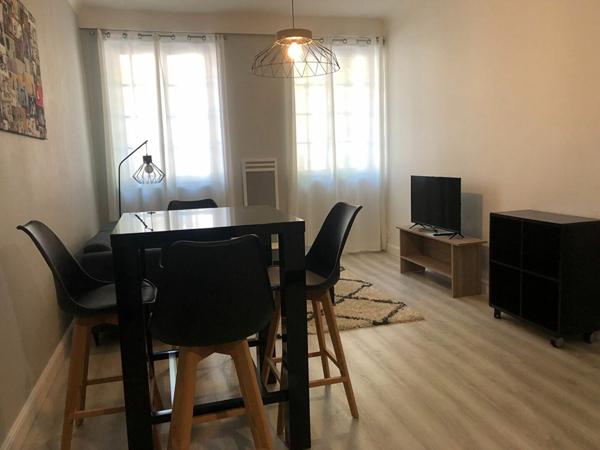 Appartement à louer  2 pièces • 45,21 m2 Saintes