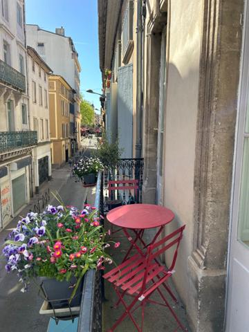 Immeuble Carcassonne : 1 local + 3 appartements T2